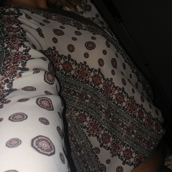 AB STUDIO ☆ Boho Sexy Wrap V Front Long Sleeve Blouse Large White Pattern - Picture 3 of 3